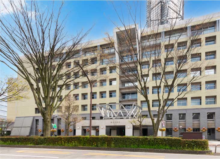 富山市役所