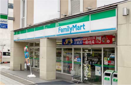 ファミリーマート富山本町店