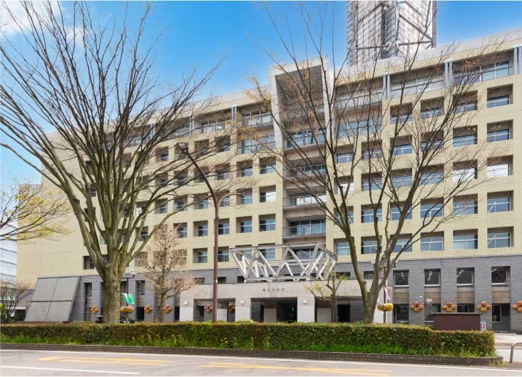 富山市役所