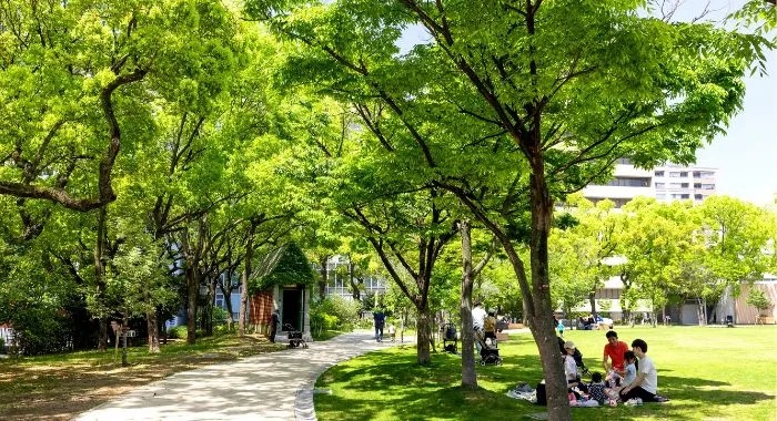 東遊園地