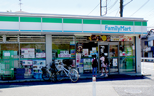 ファミリーマート 小浦横浜富岡東店