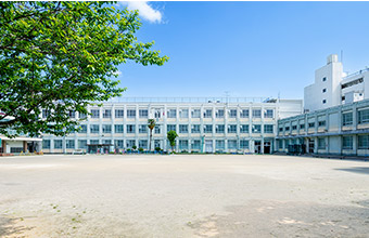 内山小学校※