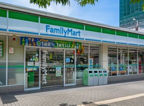 ファミリーマート みなとじま駅前店