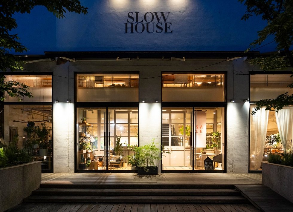 SLOW HOUSE