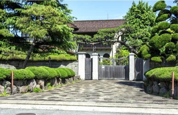 松山大学温山記念会館
