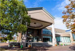 佐賀市立図書館