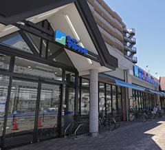 スーパーマルハチ 野中北店