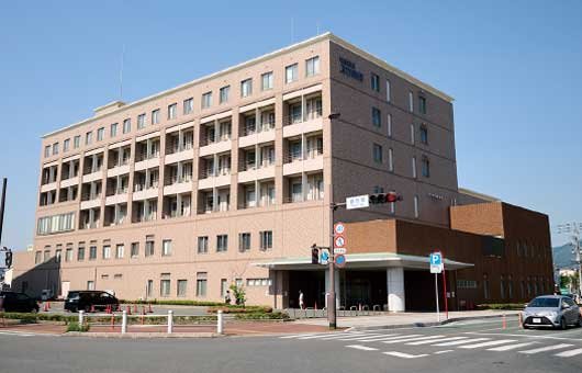 直方病院