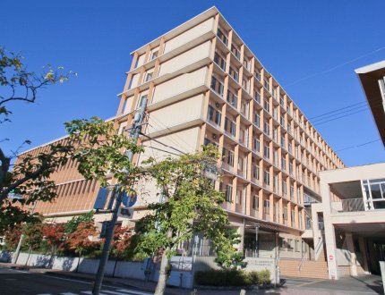 岡山市立岡山後楽館中学校・高等学校