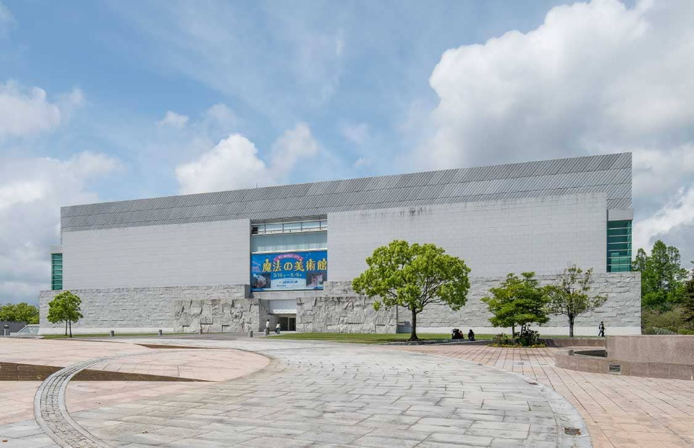宮崎県立美術館