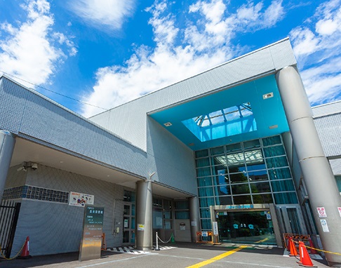 川崎市立高津図書館