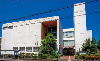 四日市市立図書館