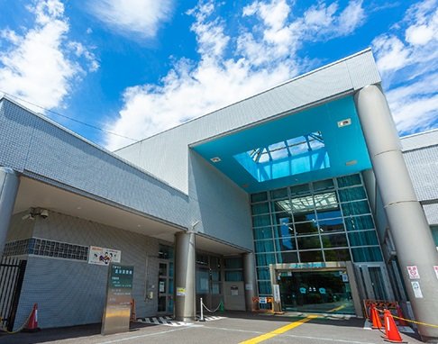 川崎市立高津図書館