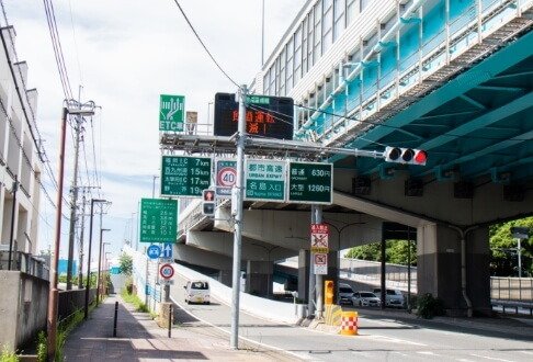福岡都市高速「名島」出入口