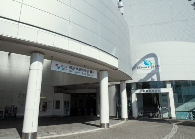 静鉄電車「県総合運動場」駅