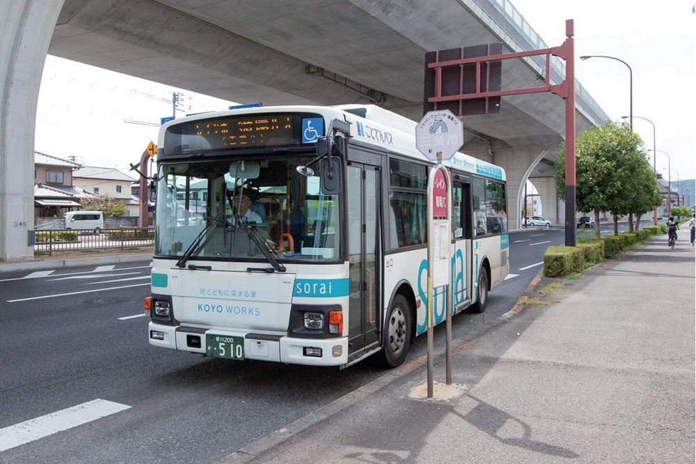 ことでん「三条池」バス停
〔東方面行（レインボー循環西廻り）〕