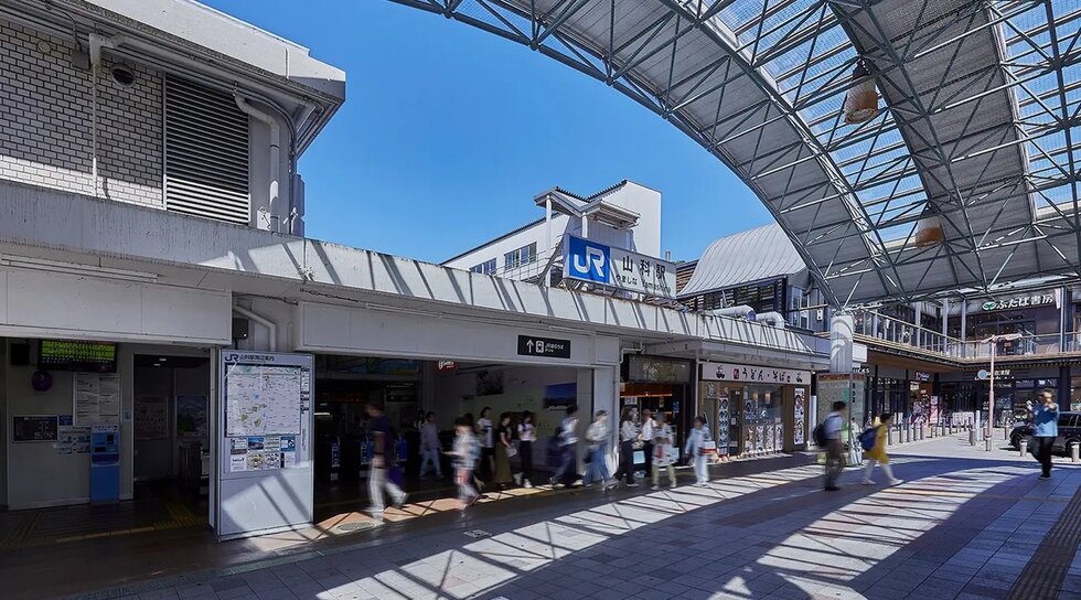 JR東海道本線・湖西線「山科」駅