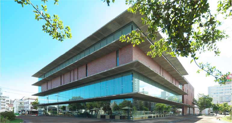 福山市中央図書館