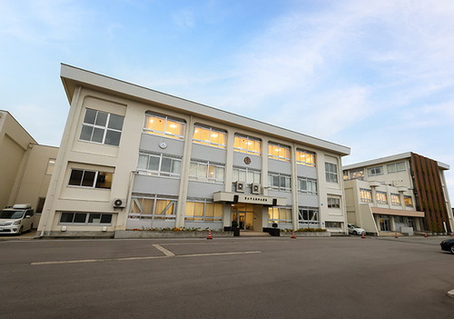 富山市立奥田小学校
