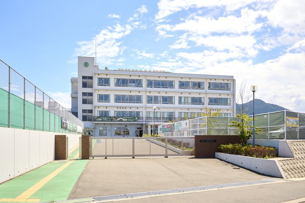 新宮町立新宮東中学校