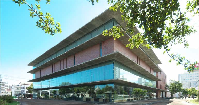 福山市中央図書館