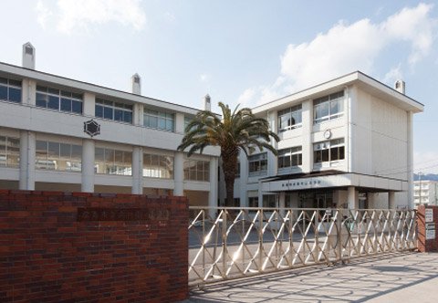 市立楽々園小学校