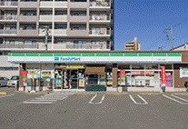 ファミリーマート下大利一丁目店