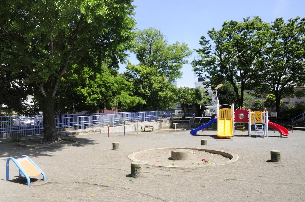 戸部公園（多目的広場）