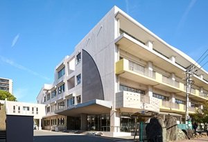 日吉小学校
