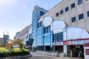 泉中央駅ビルSWING