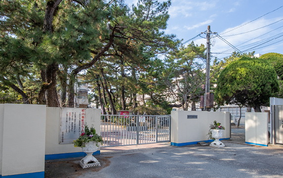 百道中学校