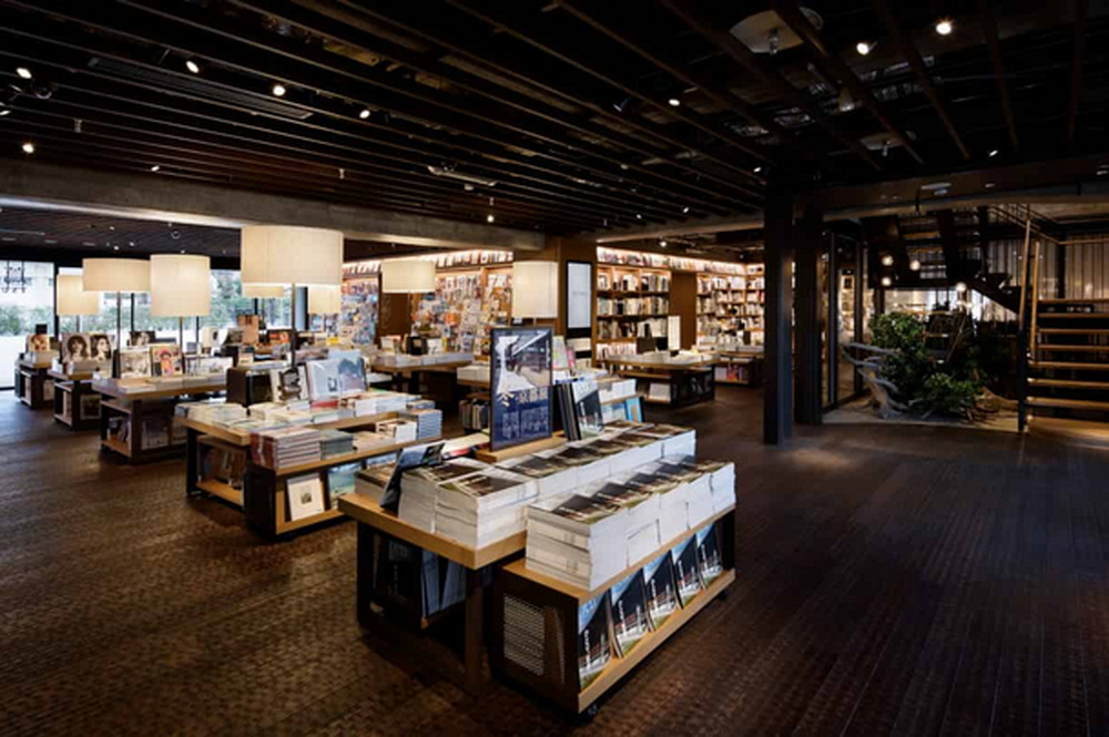 京都岡崎  蔦屋書店