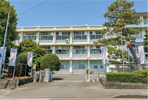 藤枝市立青島中学校