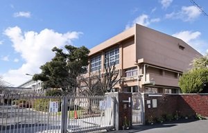 府立 布施高等学校