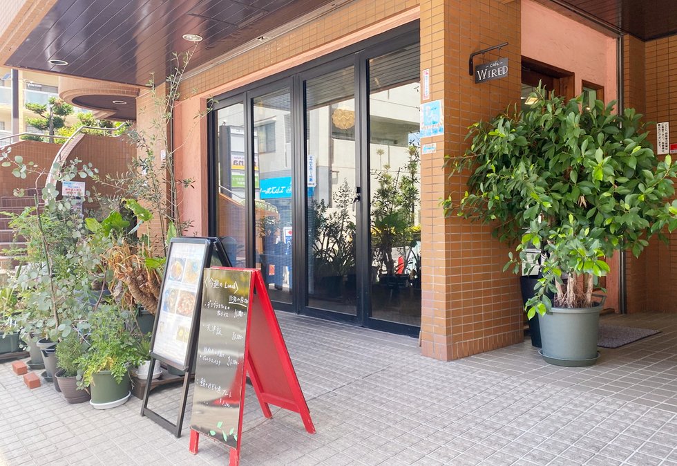 cafe bar WIRED 塚口店