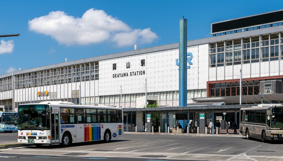 JR「岡山」駅