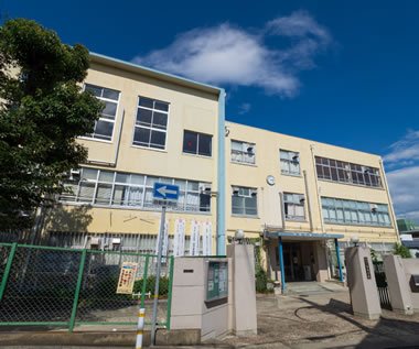 市立上野中学校