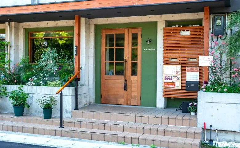 cafe Blue in Green