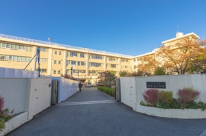 川崎市立宮前平中学校