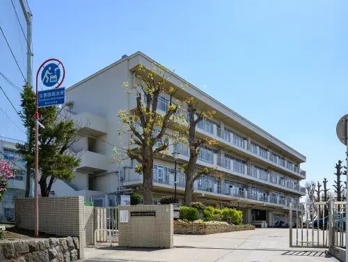 市立保土ケ谷中学校