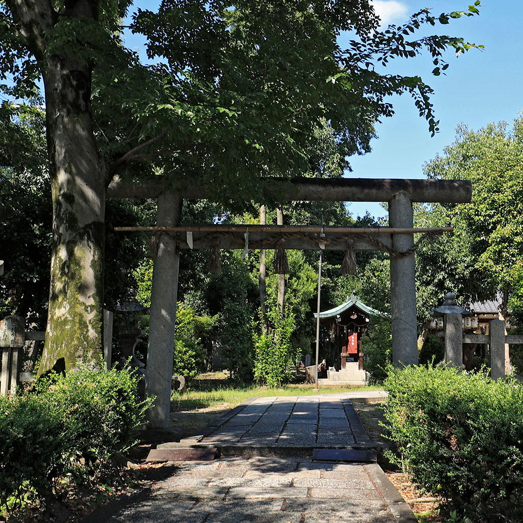 綾戸國中神社