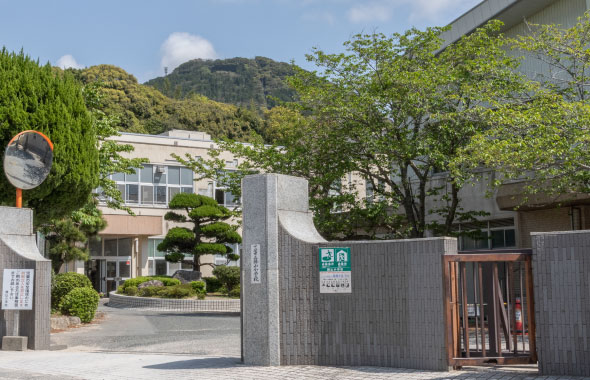 勝山小学校