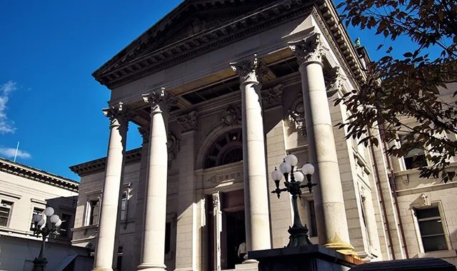 大阪府立中之島図書館