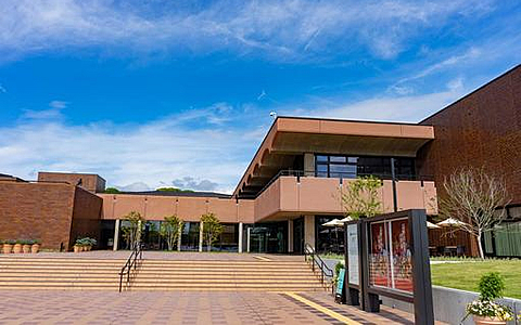 福岡市美術館