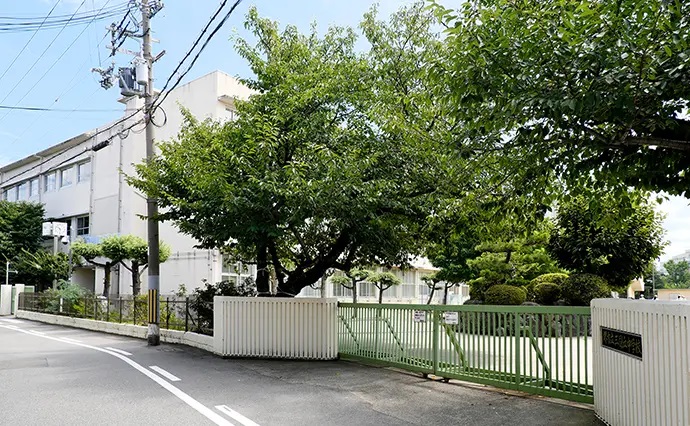 市立三国丘中学校