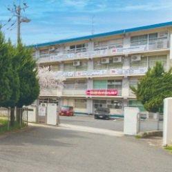 霧丘中学校