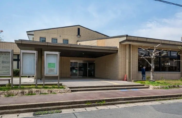 京田辺市立中央図書館