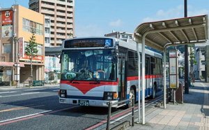 「春日町」バス停