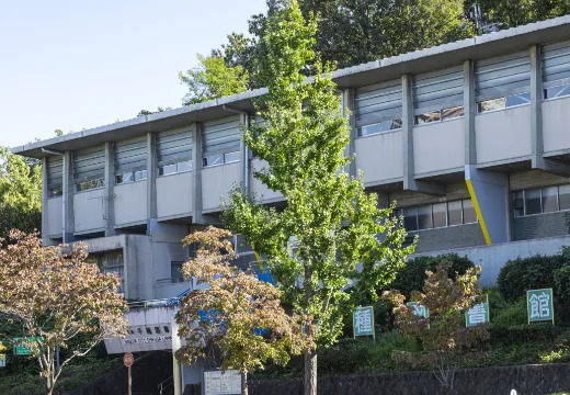 名古屋市千種図書館