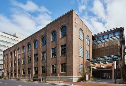 旧 京都中央電話局（現  新風館）